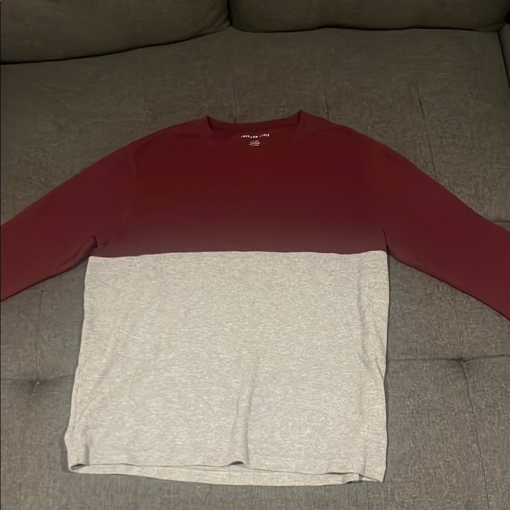 American Eagle Outfitters Red and Gray Crewneck Sweater